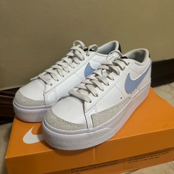 COPY - nike low platform blazers NWT - Picture 1 of 7